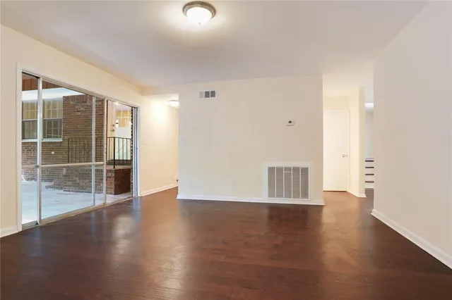 $2,200 | 2270 Shawnee Trail, Douglasville, GA 30135