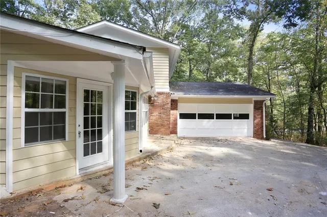 $2,200 | 2270 Shawnee Trail, Douglasville, GA 30135