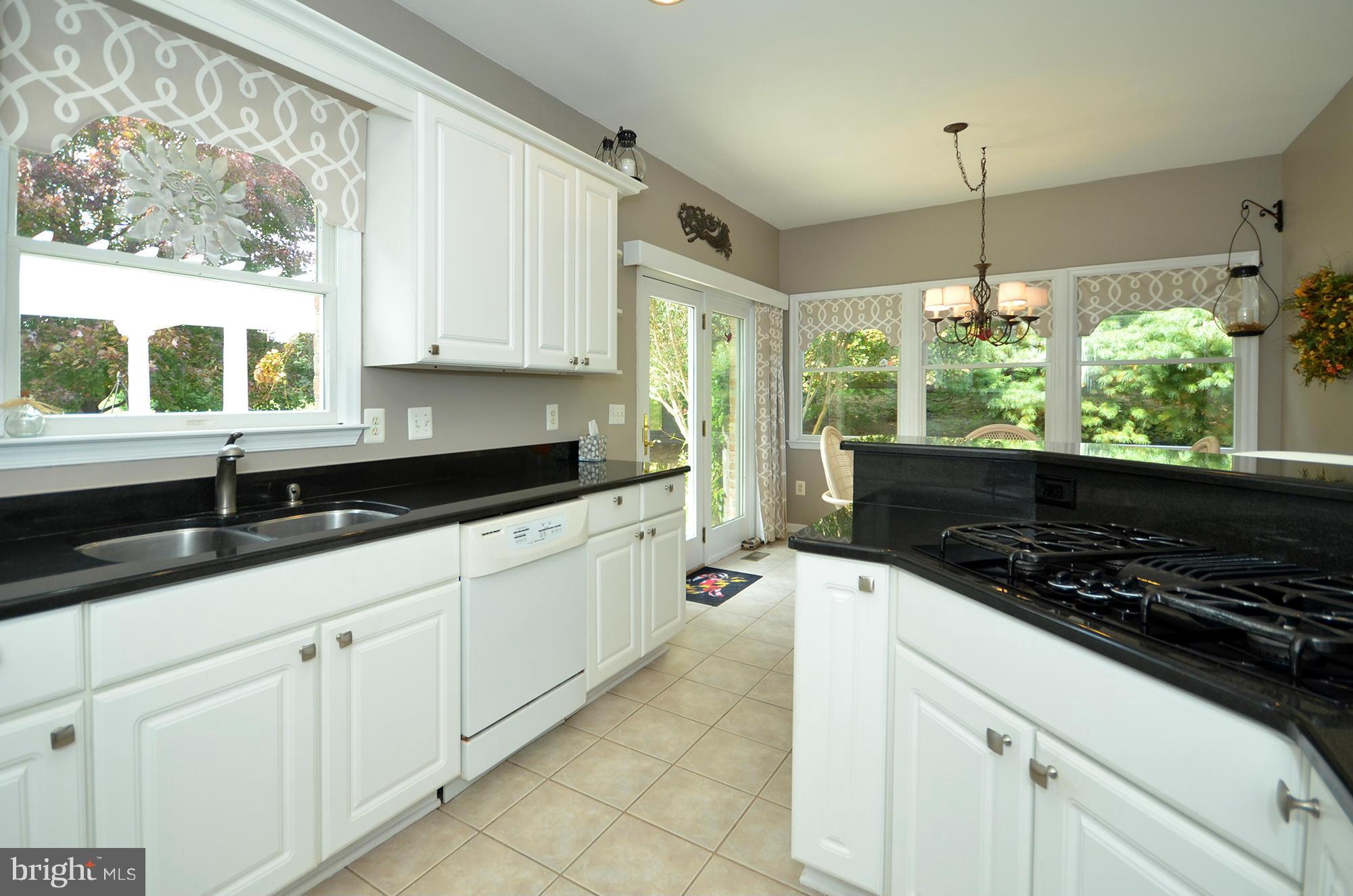 12103 Glenbauer Road Kingsville, MD 21087 - Photo 13 of 30 Kitchen