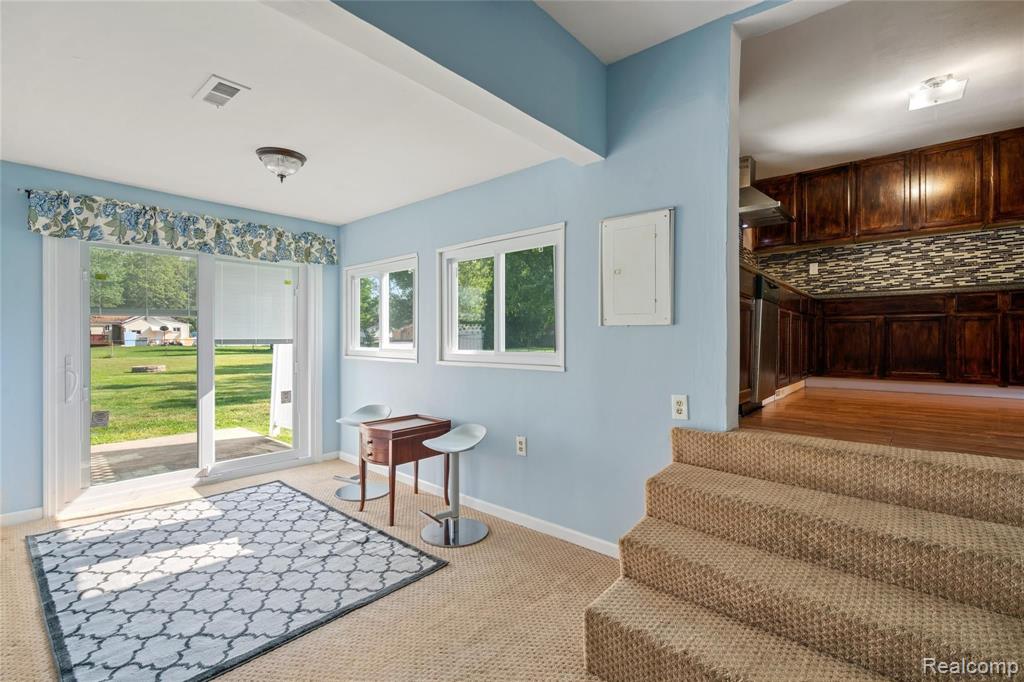 2081 Lindell Road Sterling Heights, MI 48310 - Photo 11 of 28