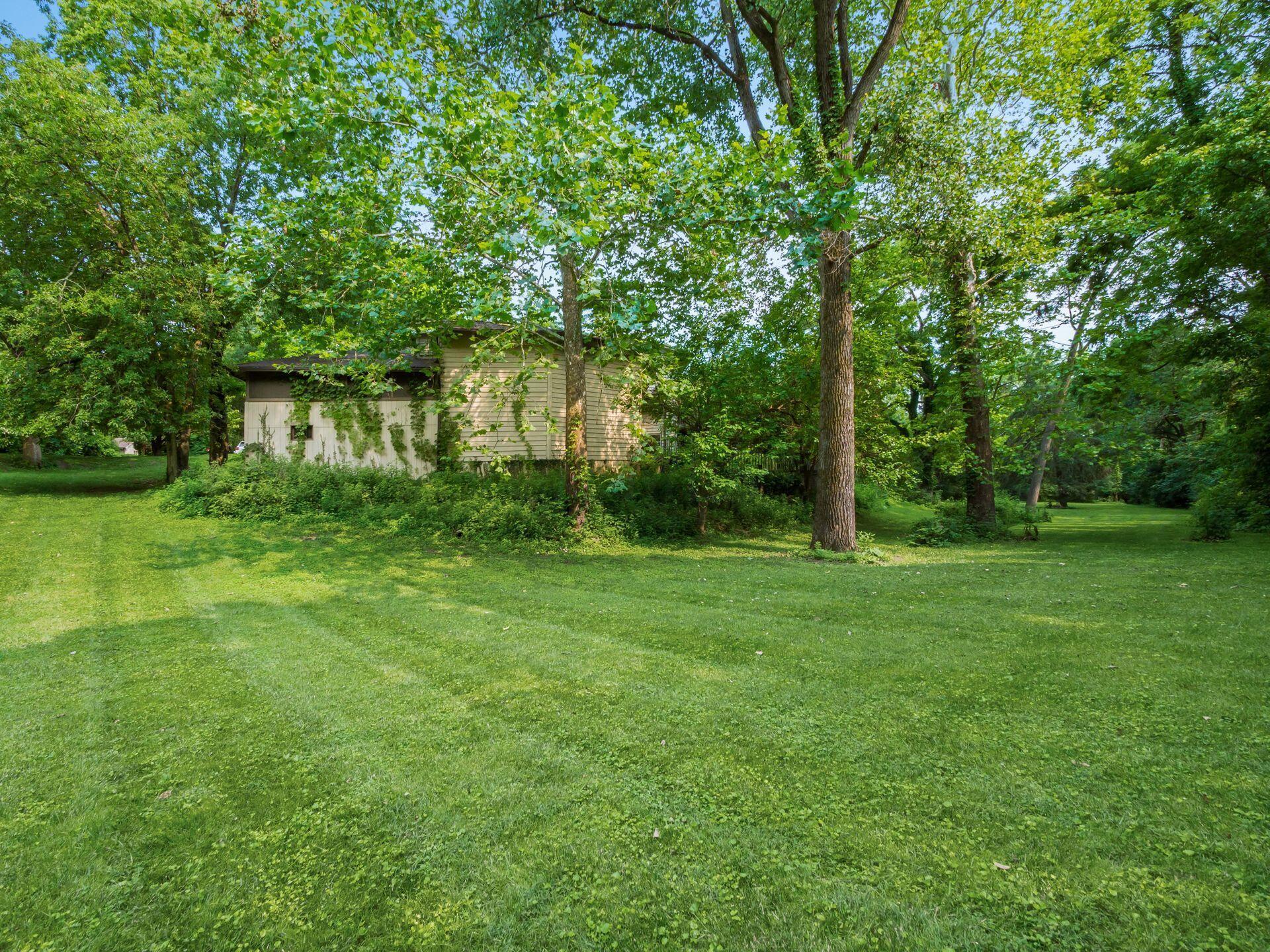 6329 Linworth Road Columbus, OH 43085 - Photo 9 of 11 009_f32a0_i 6329 Linworth 012