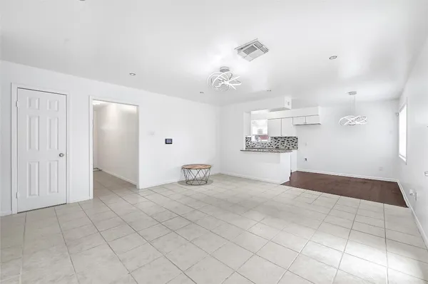 $245,000 | 2016 South Houston Road, Pasadena, TX 77502