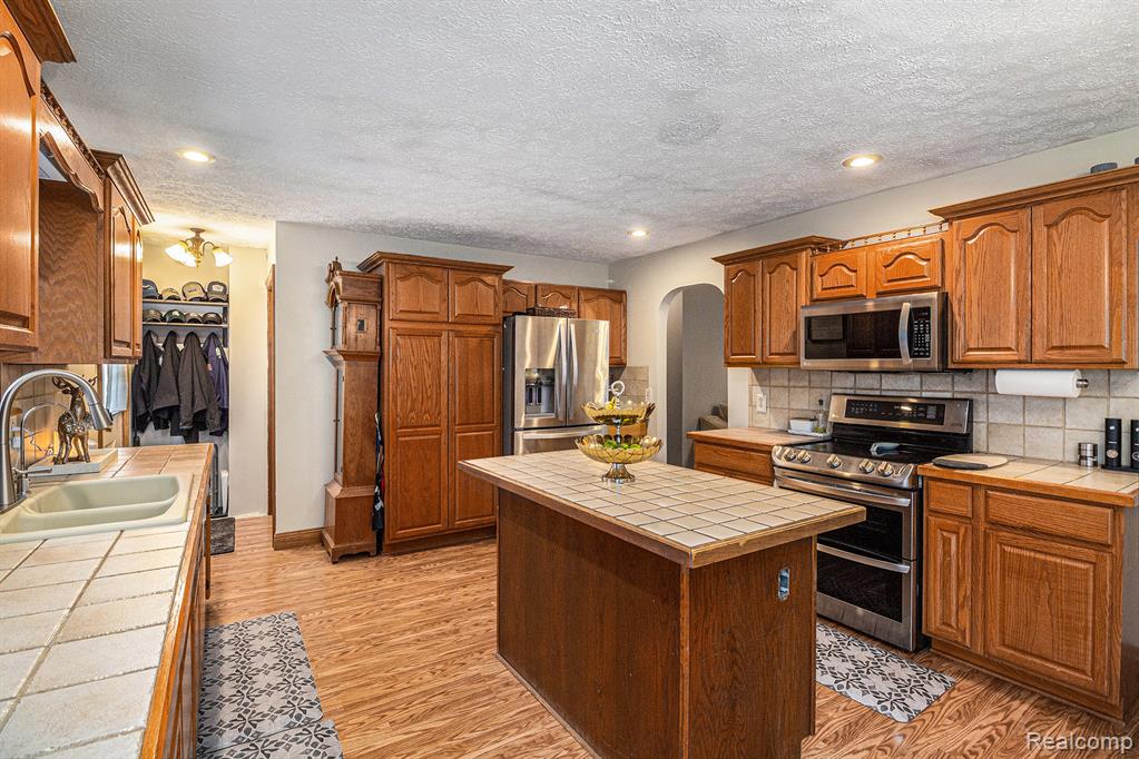 4915 Bell Oak Road Webberville, MI 48892 - Photo 10 of 27