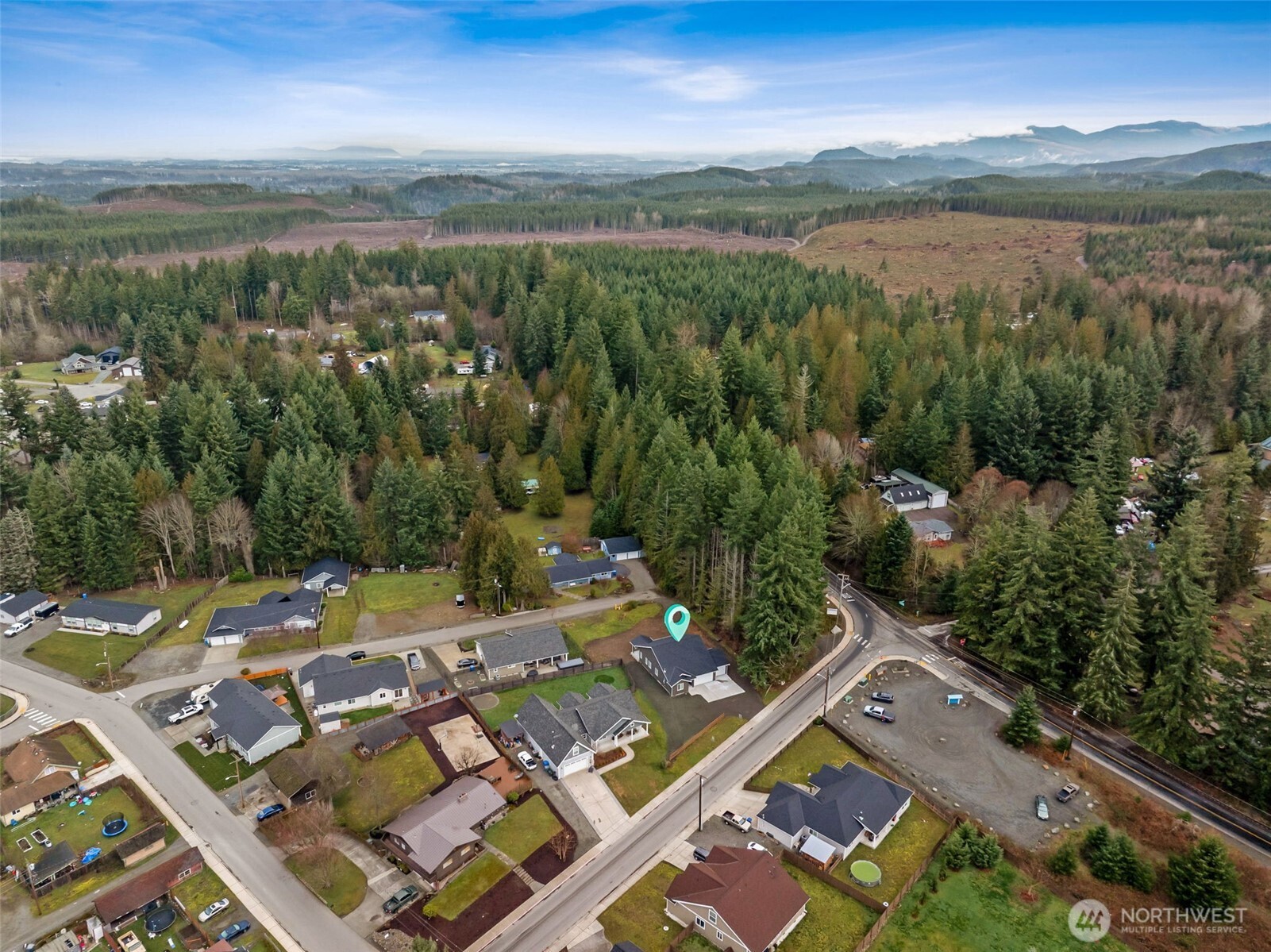 401 Pershing Avenue Carbonado, WA 98323 - Photo 31 of 38 a view of a city with mountains