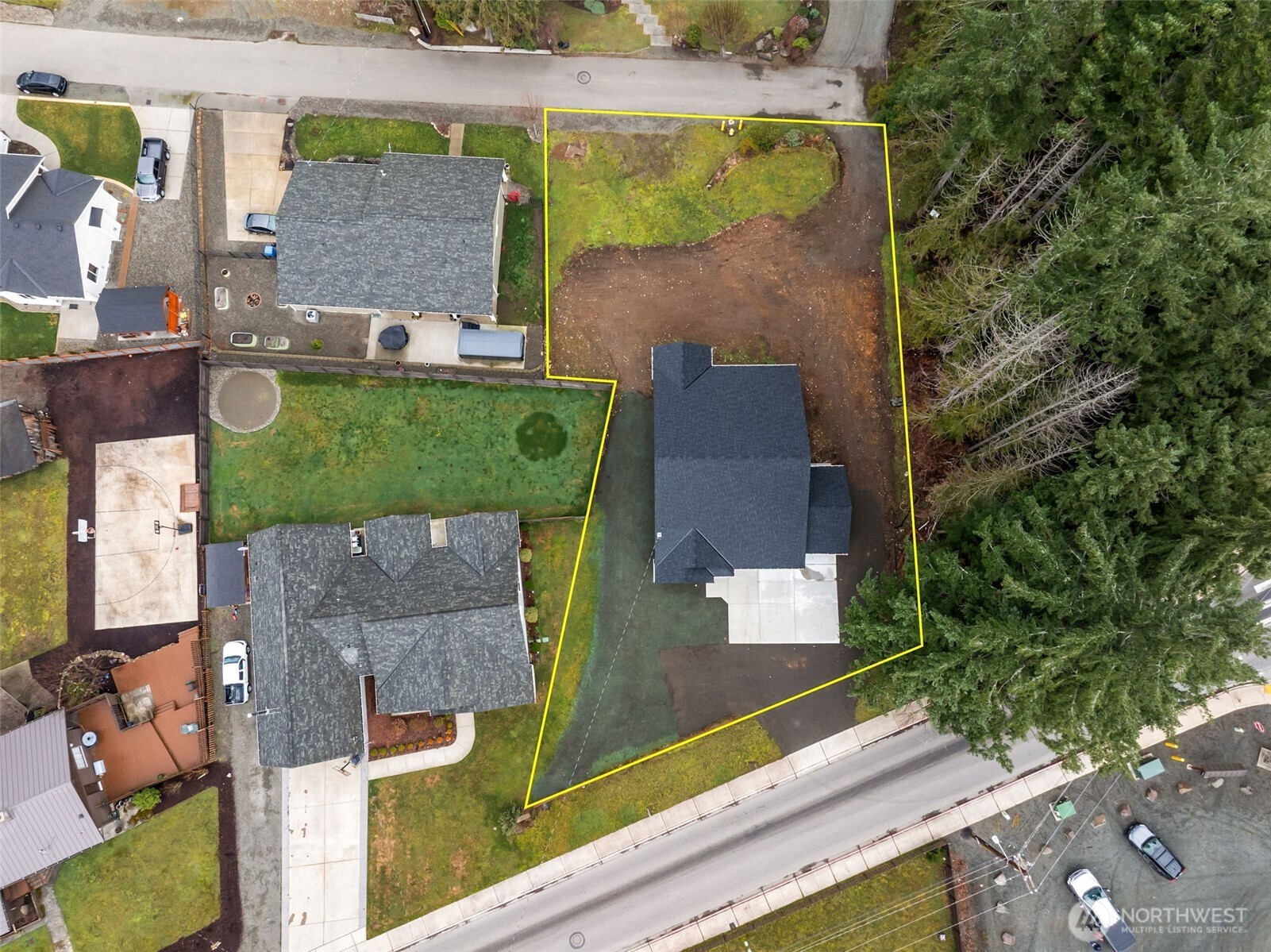 401 Pershing Avenue Carbonado, WA 98323 - Photo 32 of 38 an aerial view of residential house with outdoor space and swimming pool