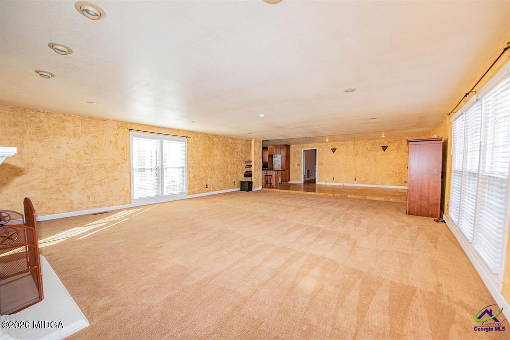 1441 Zenith Mill Road Roberta, GA 31078 - Photo 40 of 80 a big room with closet and windows