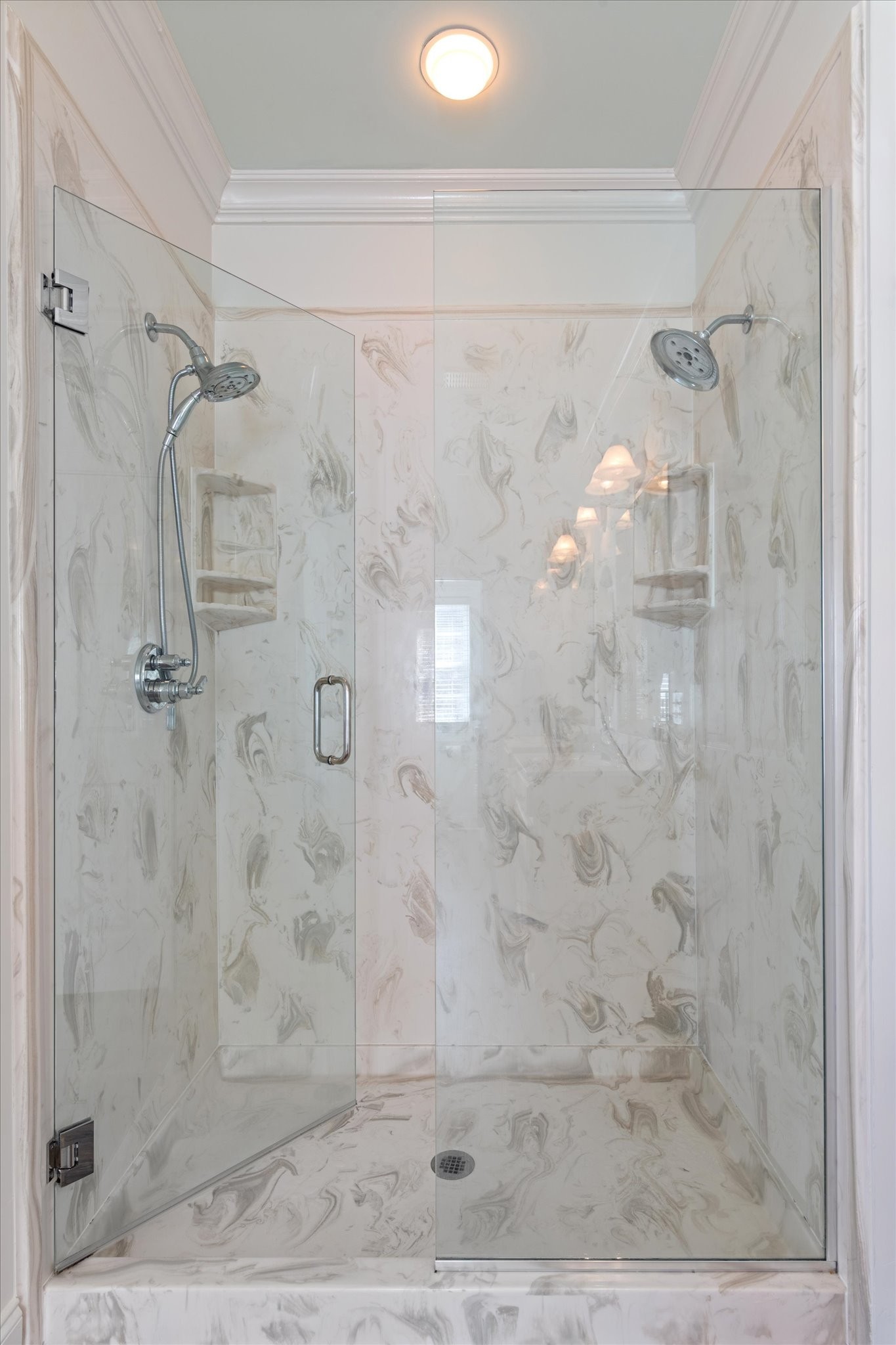 2910 Sulphur Springs Road Murfreesboro, TN 37129 - Photo 27 of 44 a bathroom with a shower