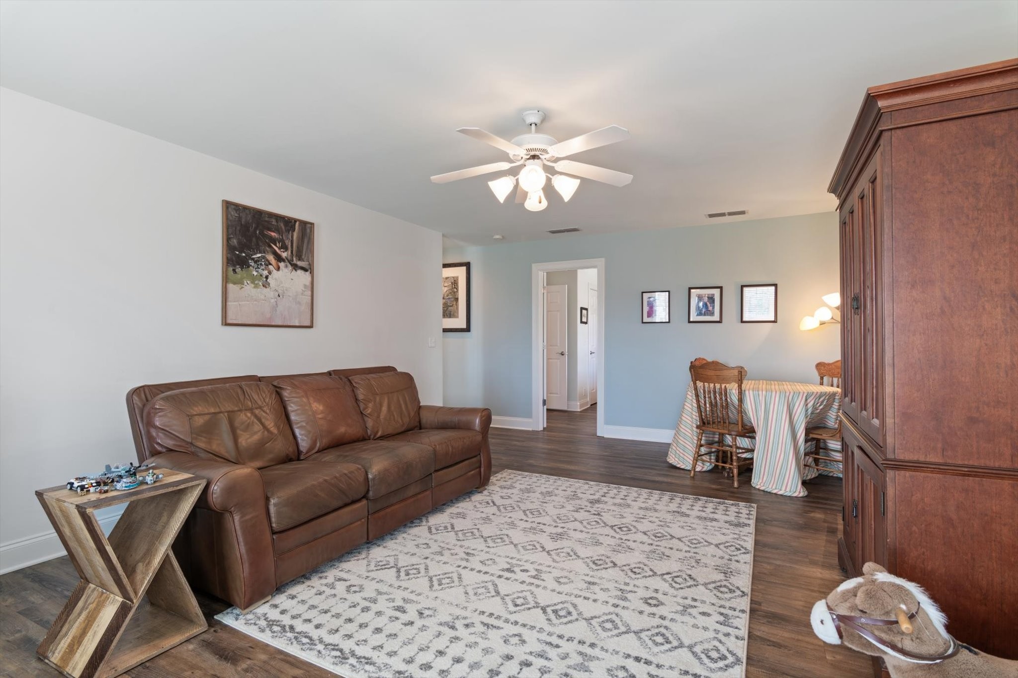 2910 Sulphur Springs Road Murfreesboro, TN 37129 - Photo 31 of 44 a living room with furniture and a window