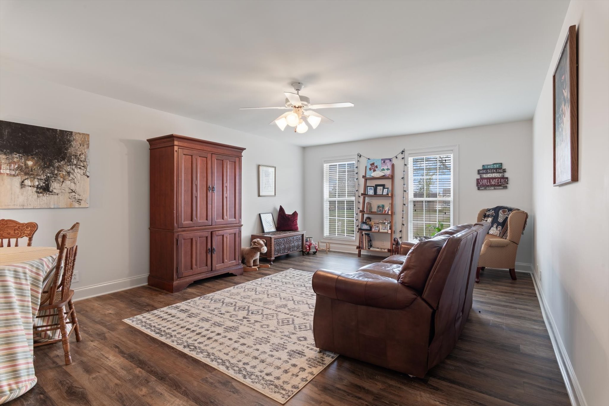 2910 Sulphur Springs Road Murfreesboro, TN 37129 - Photo 32 of 44 a living room with furniture and a rug