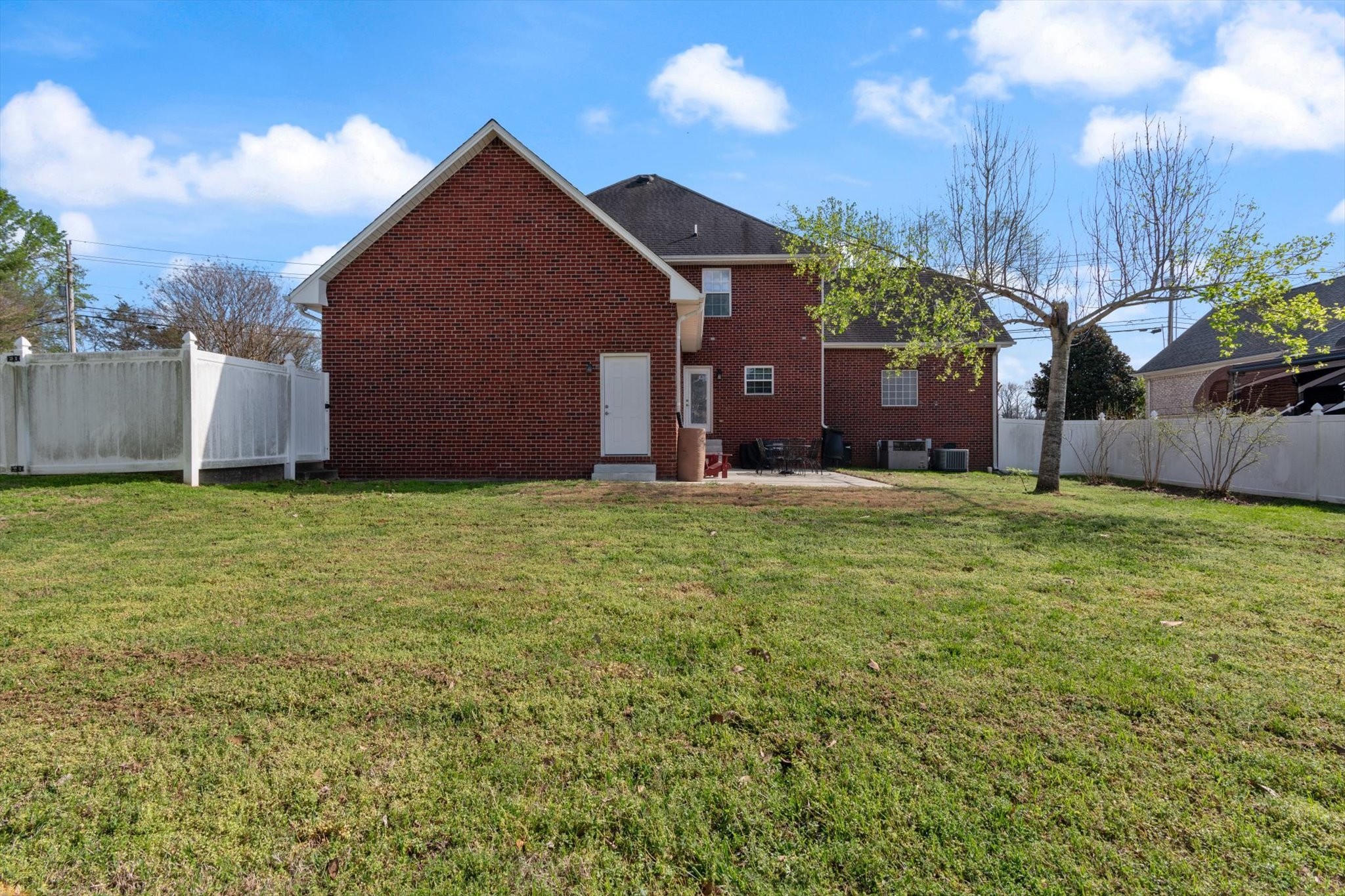 2910 Sulphur Springs Road Murfreesboro, TN 37129 - Photo 44 of 44 a front view of house with yard and trees in the background