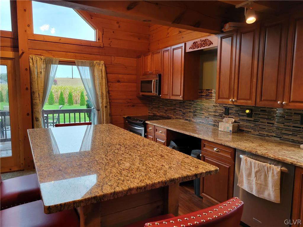 528 Church Road Bath, PA 18014 - Photo 9 of 23