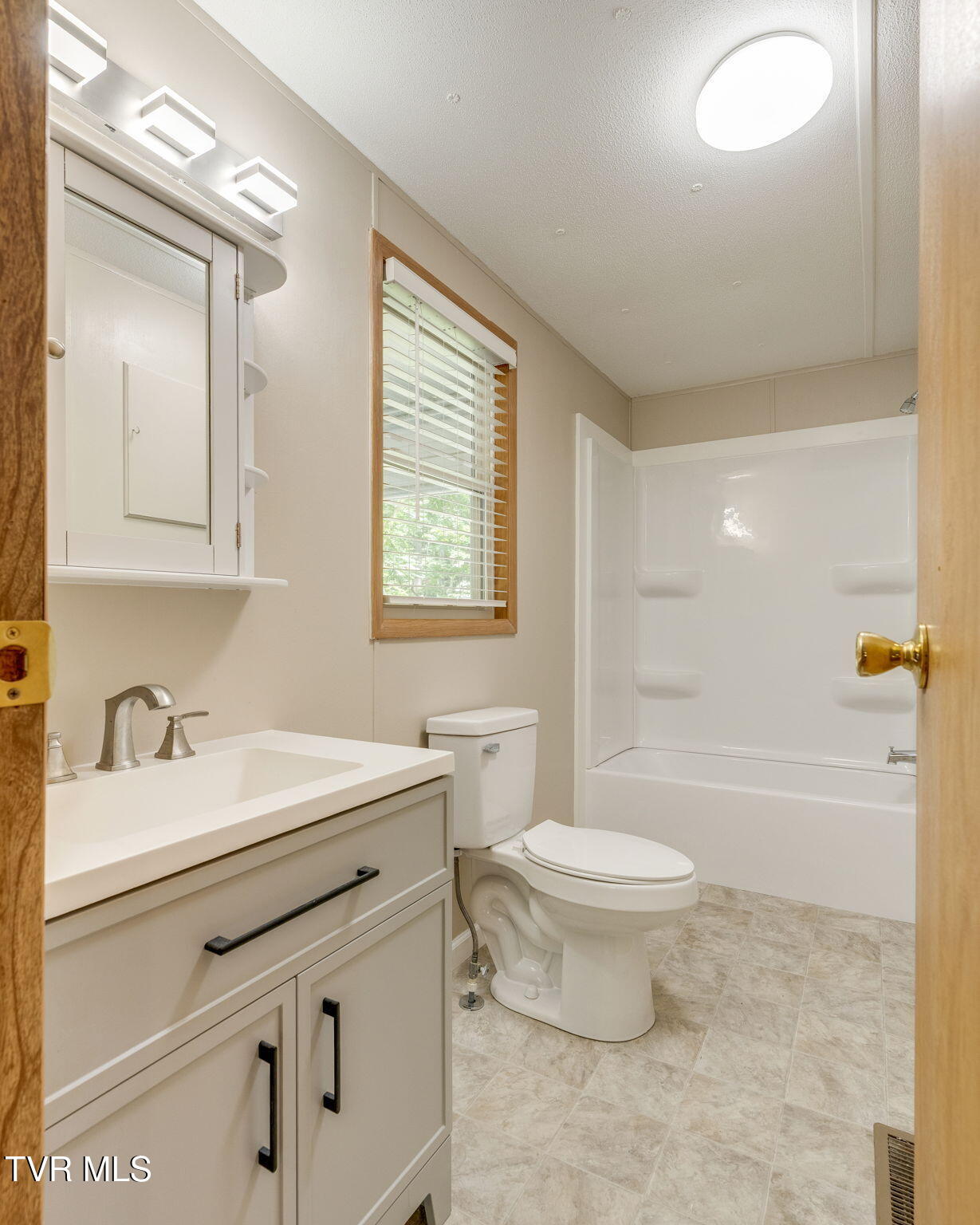 1447 Clawson Road Jonesville, VA 24263 - Photo 16 of 43 015