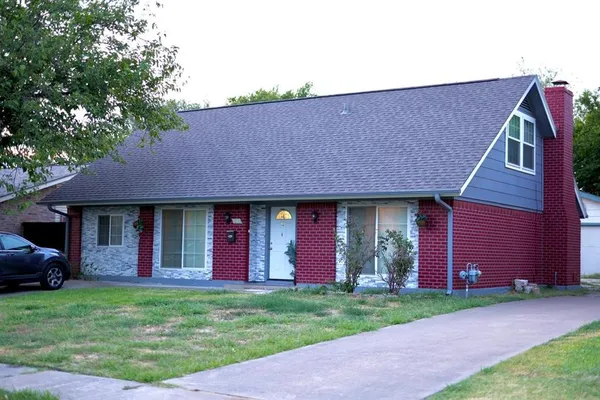 $329,900 | 1509 McHam Street, Irving, TX 75062