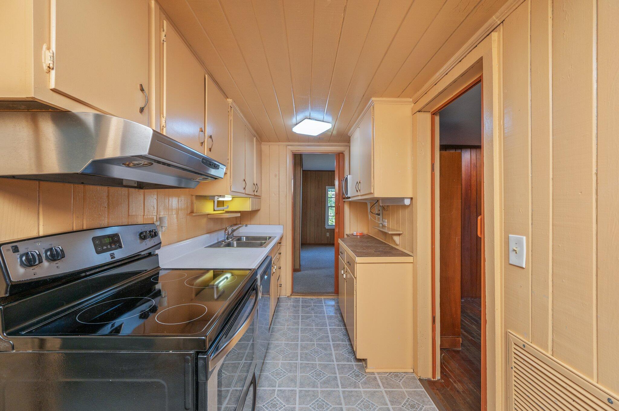 261 Squirrel Road DeFuniak Springs, FL 32433 - Photo 13 of 68 16-web-or-mls-261-squirrel-rd