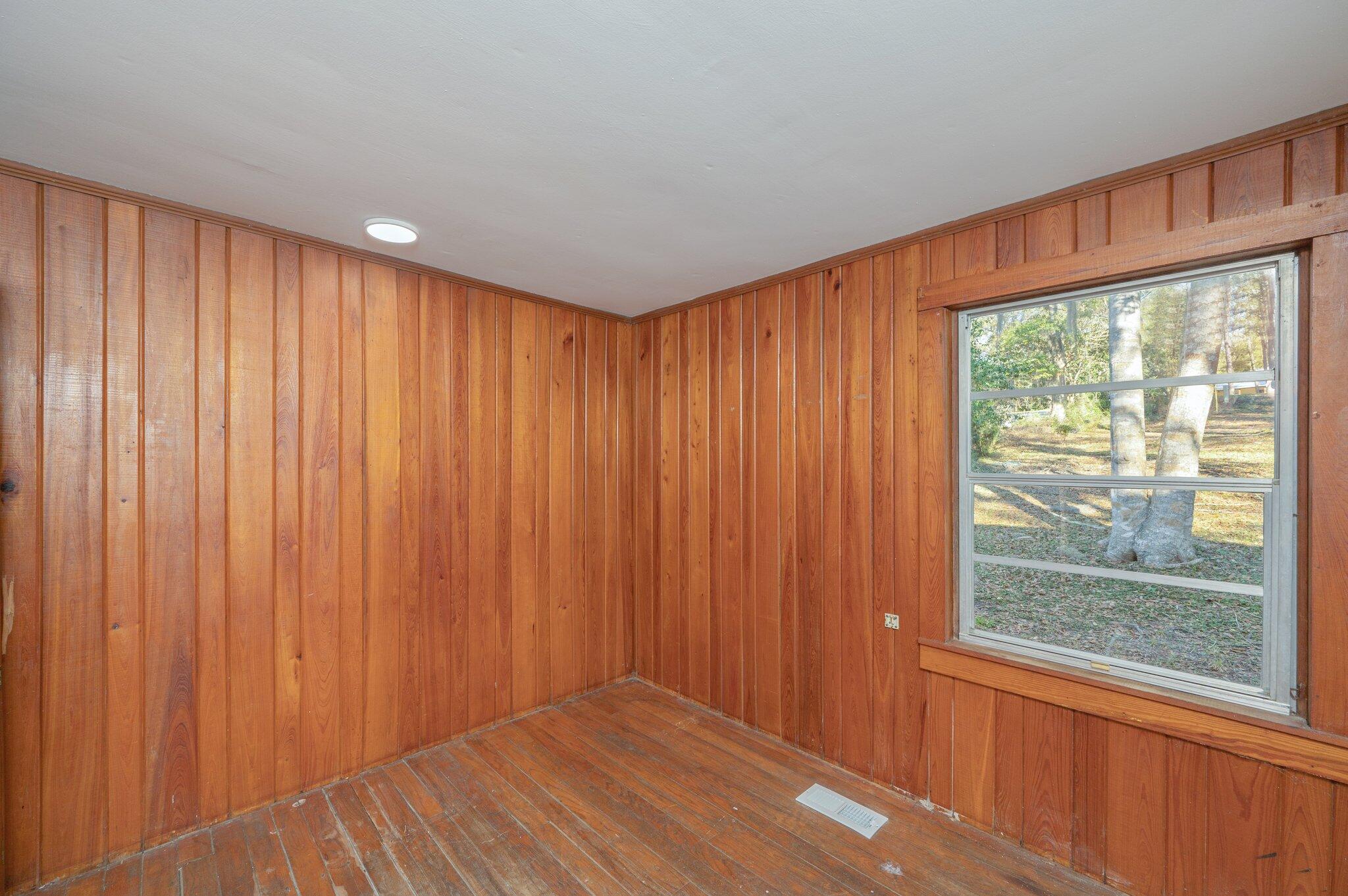 261 Squirrel Road DeFuniak Springs, FL 32433 - Photo 23 of 68 21-web-or-mls-261-squirrel-rd