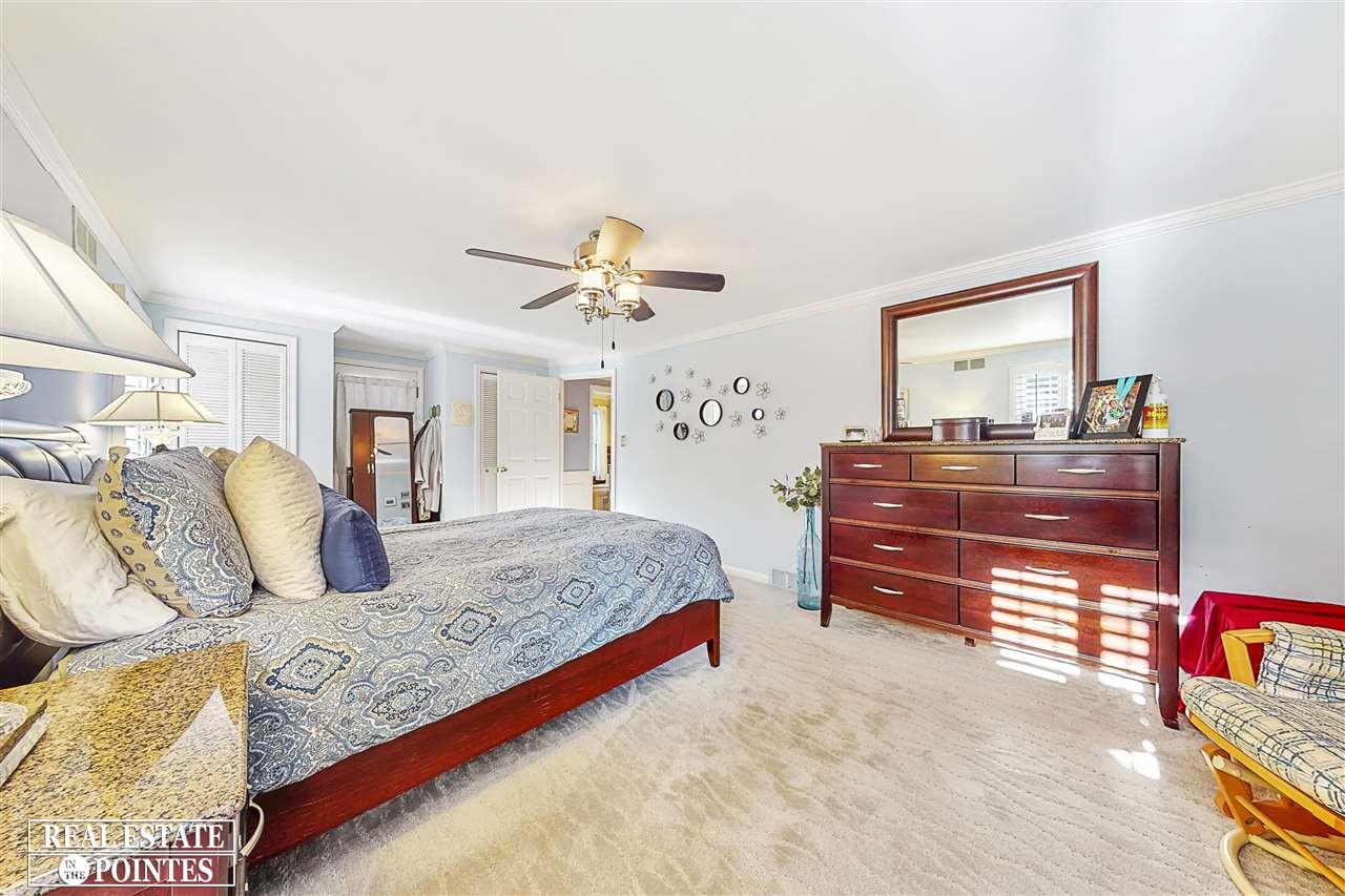 1887 Broadstone Road Grosse Pointe Woods, MI 48236 - Photo 19 of 41