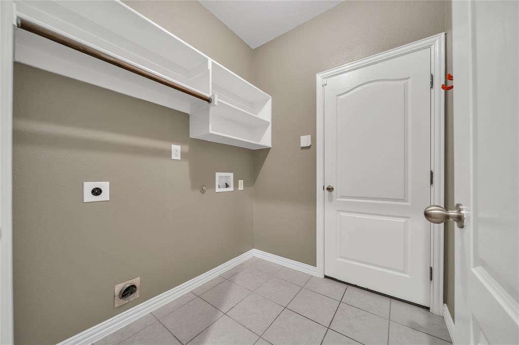 263 Archer Way Forney, TX 75126 - Photo 18 of 23 a view of bathroom