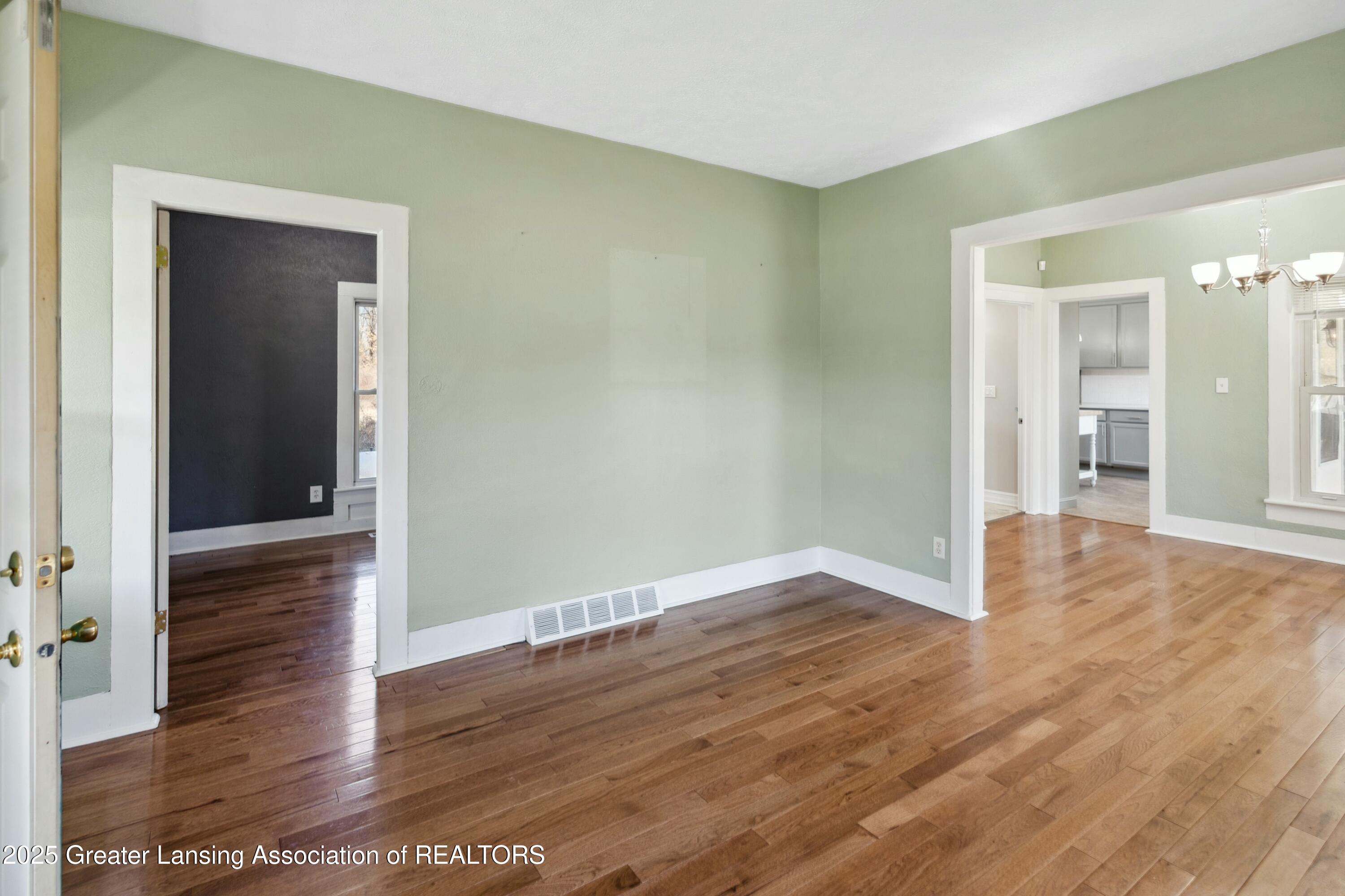 11049 Upton Road Bath, MI 48808 - Photo 4 of 57 tempImageCzQu5Z