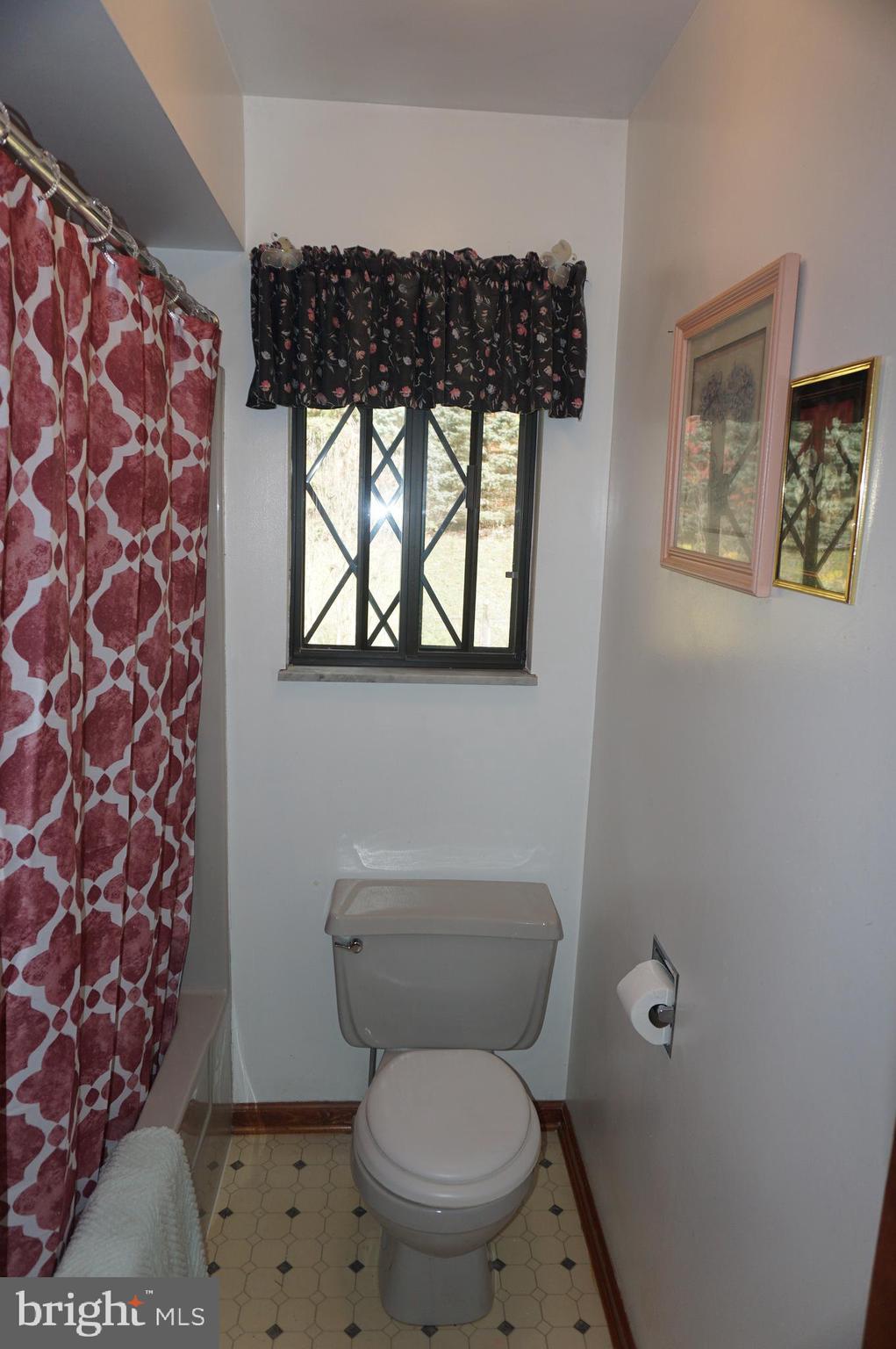 1605 County Line Road York Springs, PA 17372 - Photo 18 of 31 Gallery Image 18