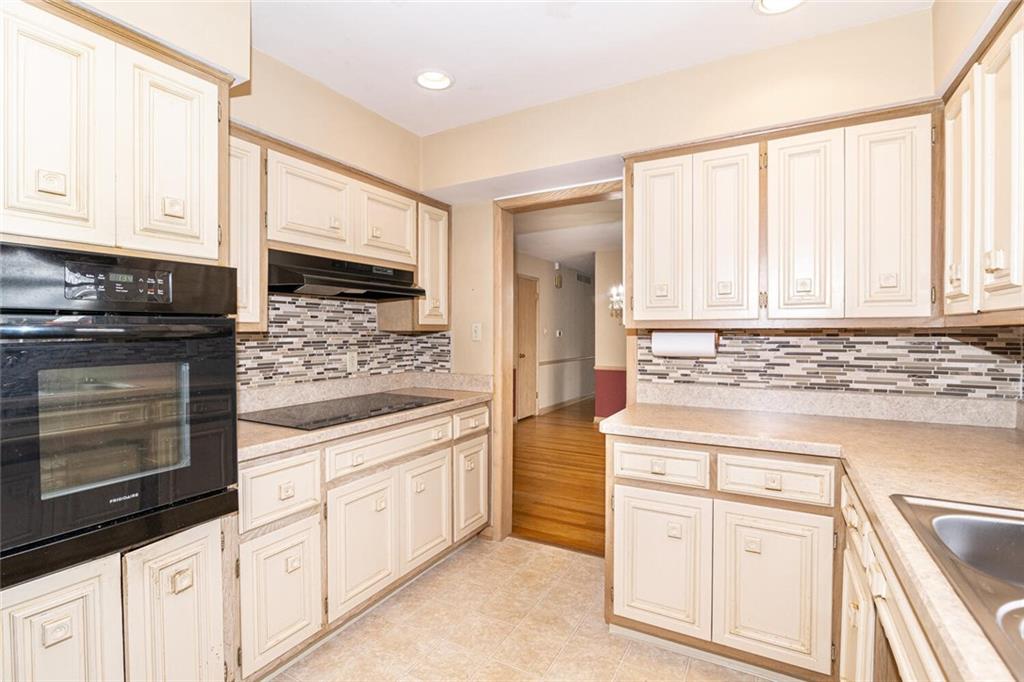 6447 Breamore Road Indianapolis, IN 46220 - Photo 9 of 32