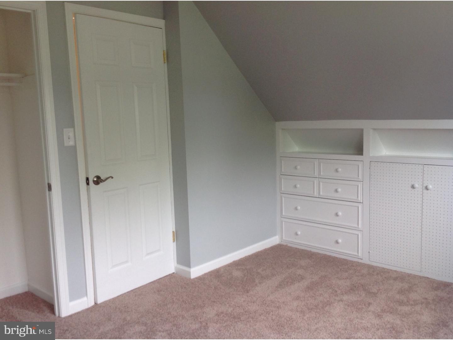 2 Hearth Road Levittown, PA 19056 - Photo 18 of 24 Gallery Image 18