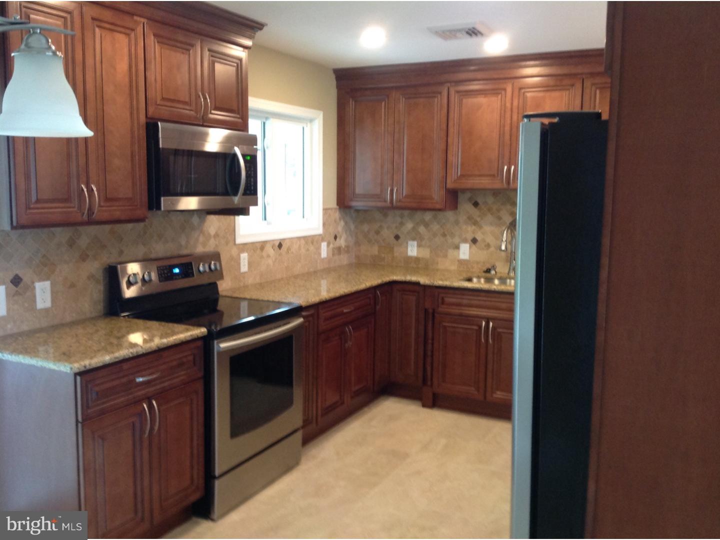 2 Hearth Road Levittown, PA 19056 - Photo 6 of 24 Gallery Image 6