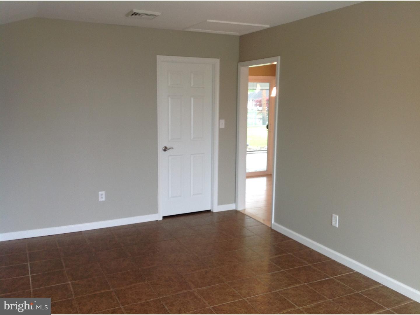 2 Hearth Road Levittown, PA 19056 - Photo 9 of 24 Gallery Image 9