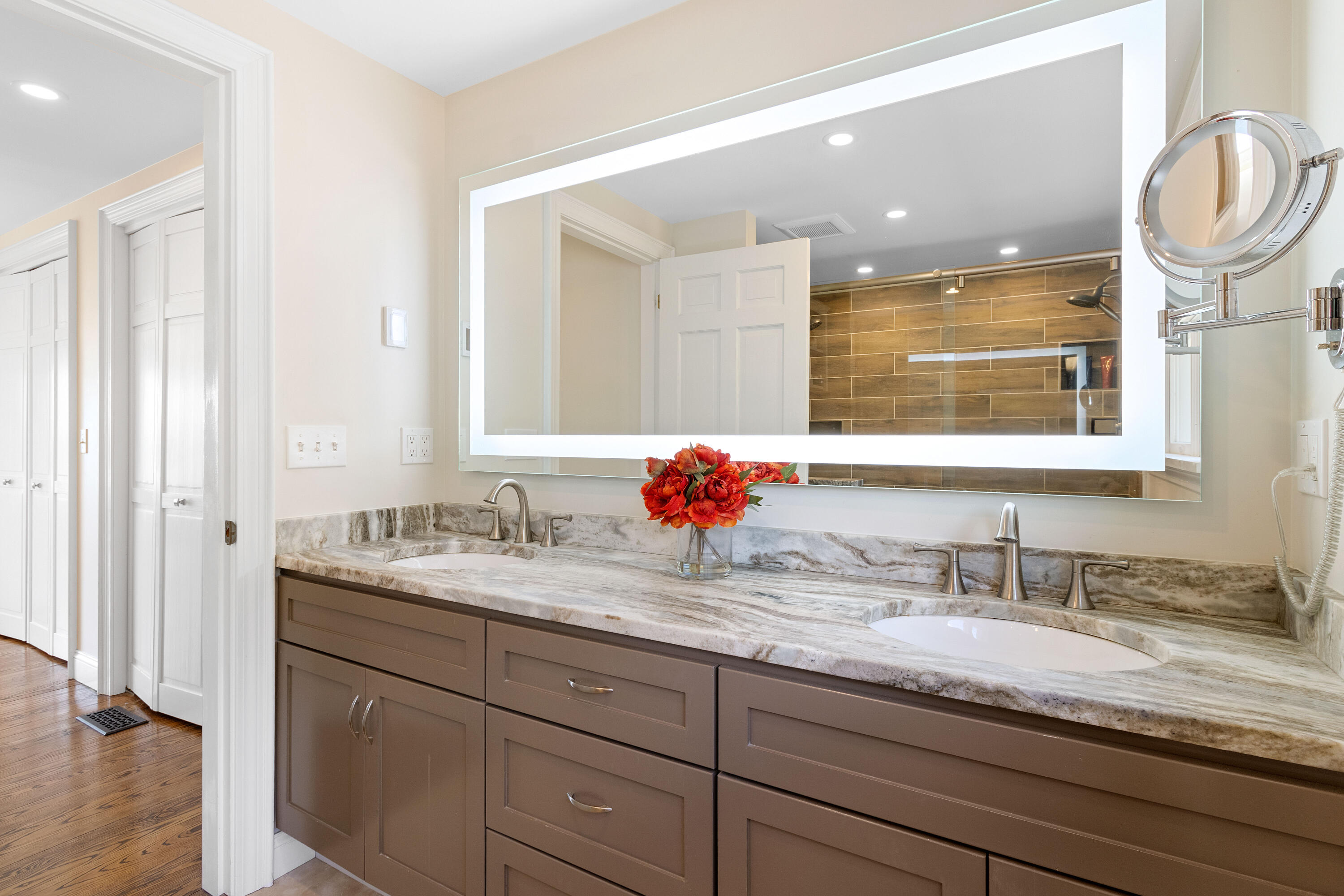 5 Littledog Path South Thomaston, ME 04858 - Photo 30 of 90 Second Floor Primary Bathroom