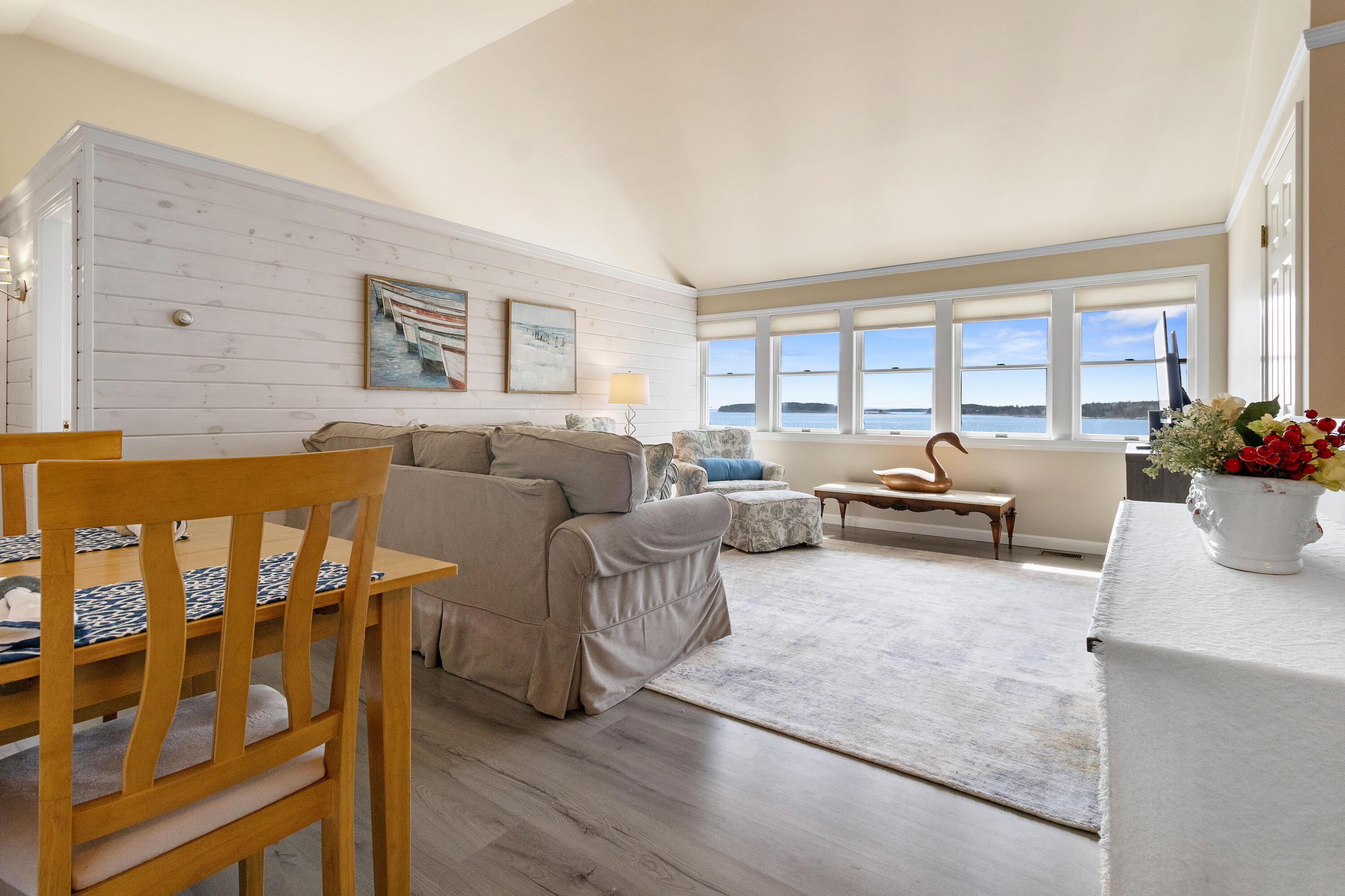 5 Littledog Path South Thomaston, ME 04858 - Photo 41 of 90 Guest Suite Living Area