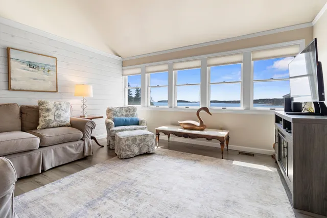 $1,995,000 | 5 Littledog Path, South Thomaston, ME 04858