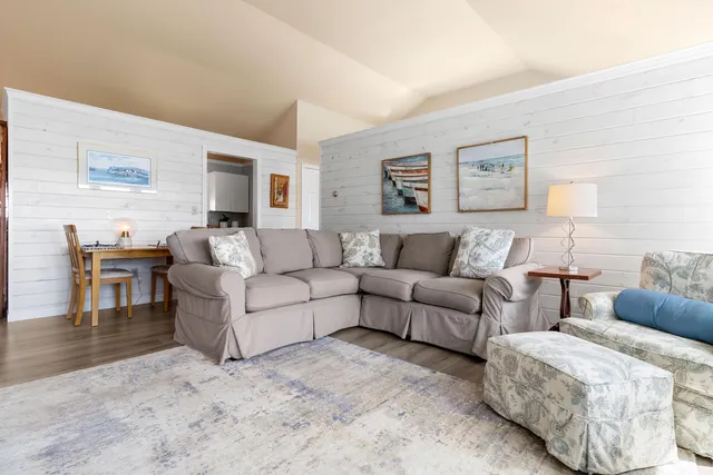 $1,995,000 | 5 Littledog Path, South Thomaston, ME 04858