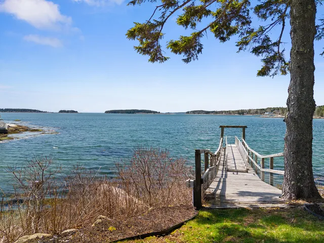 $1,995,000 | 5 Littledog Path, South Thomaston, ME 04858