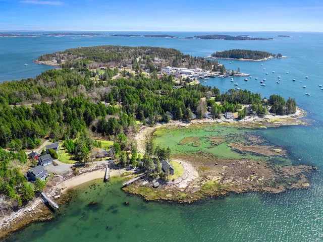 $1,995,000 | 5 Littledog Path, South Thomaston, ME 04858