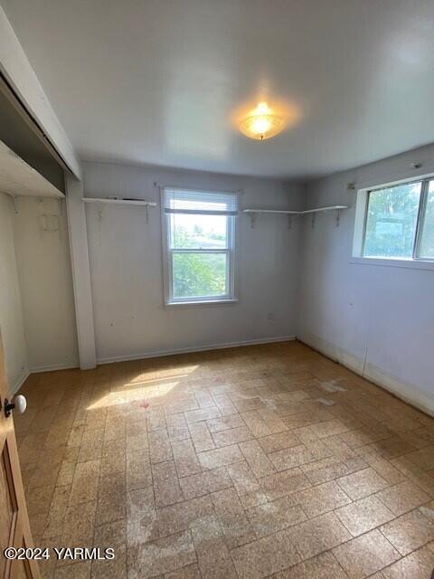 2451 Franklin Road Tieton, WA 98947 - Photo 5 of 15 an empty room with windows