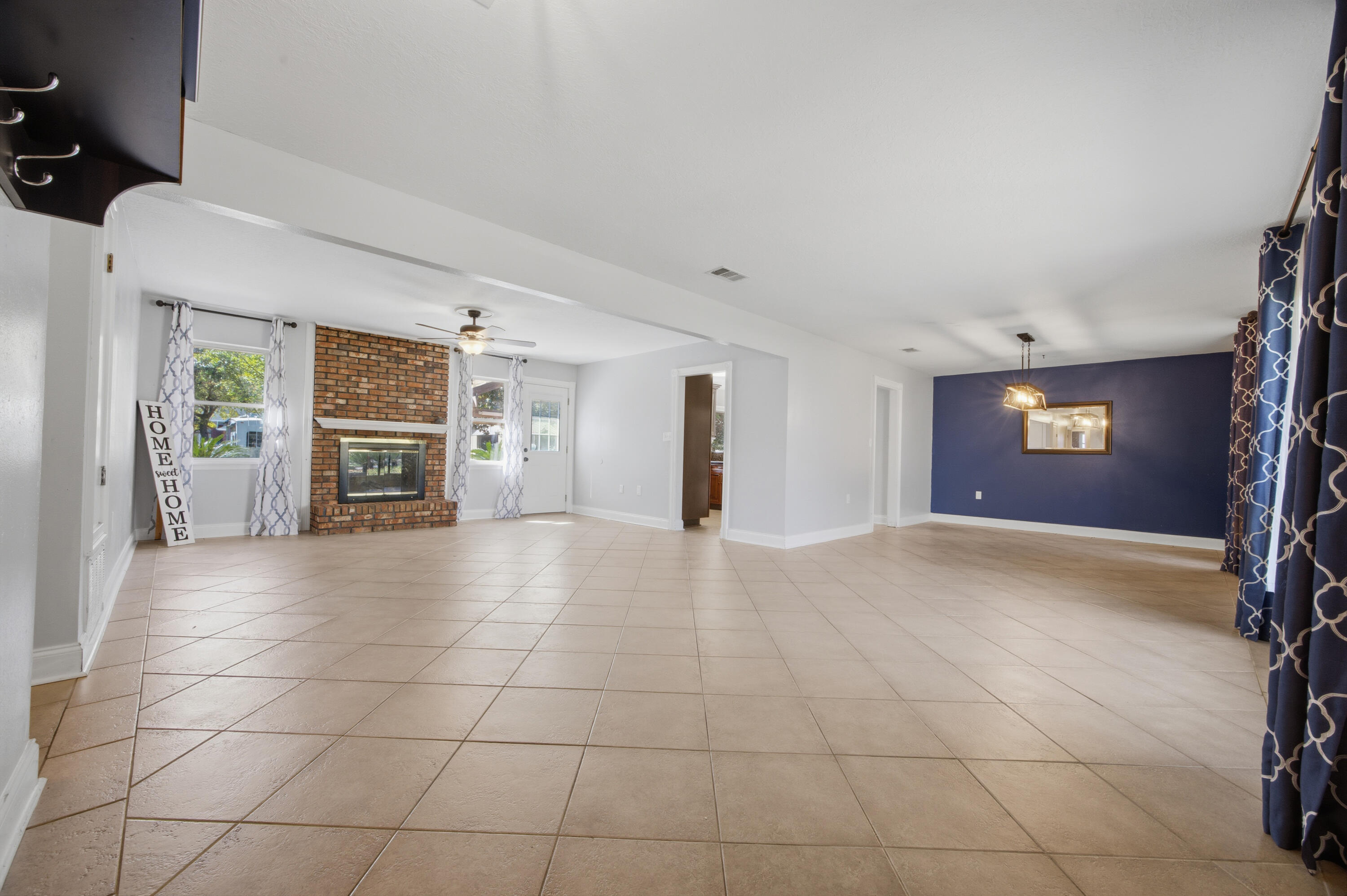 157 Country Club Road Shalimar, FL 32579 - Photo 4 of 72 E79A1065