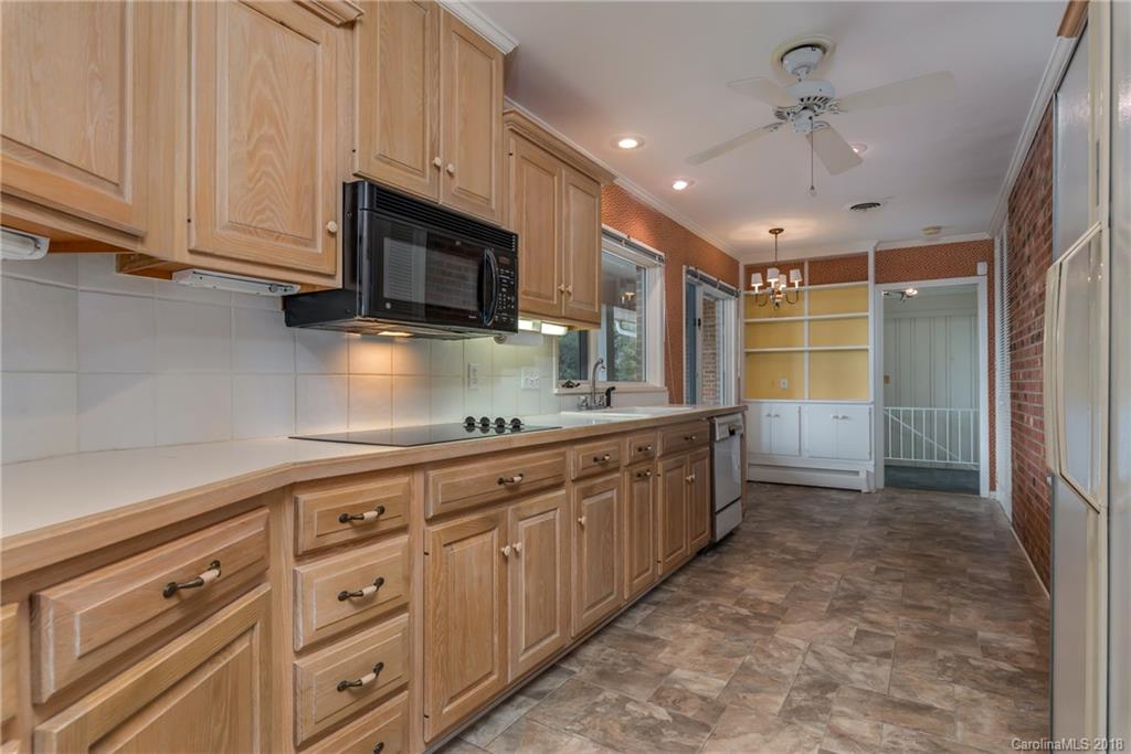 2455 Hogback Mountain Road Tryon, NC 28782 - Photo 10 of 24
