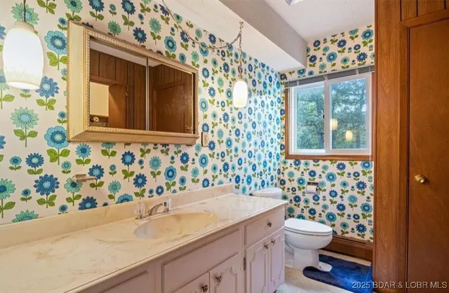 $399,900 | 802 Susan Road, Lake Ozark, MO 65049