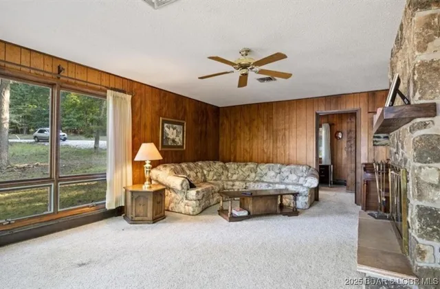 $399,900 | 802 Susan Road, Lake Ozark, MO 65049