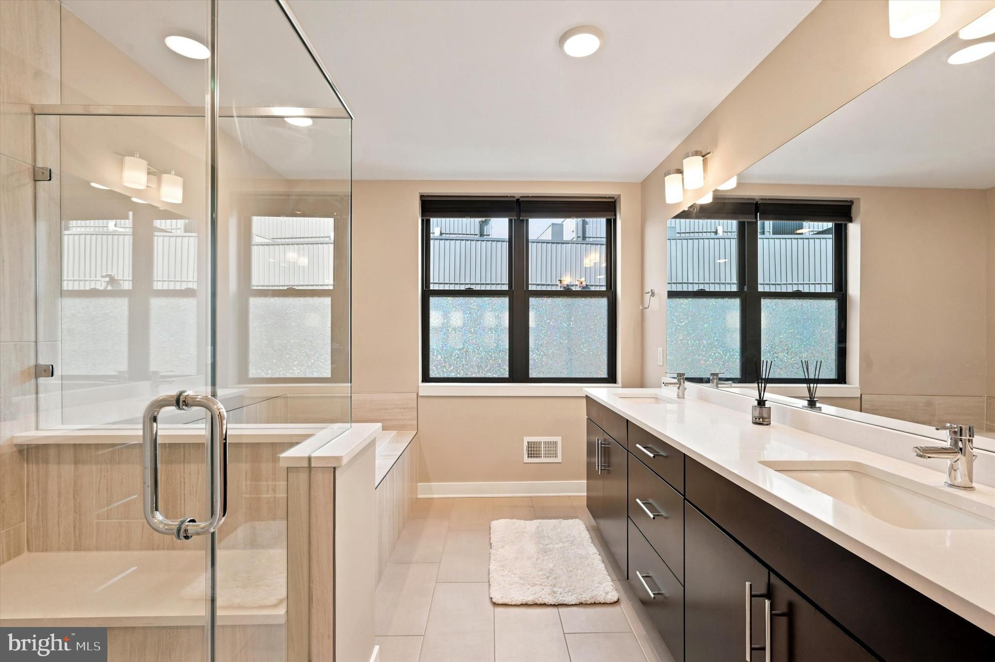 4561 Riverside Way Philadelphia, PA 19127 - Photo 29 of 38
