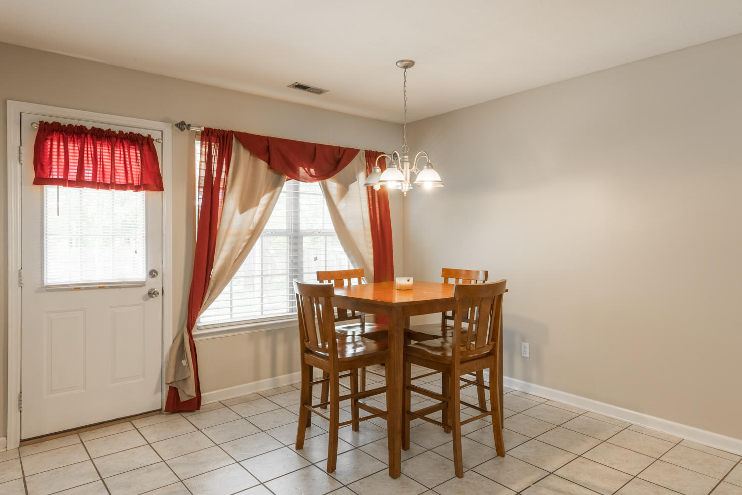 47 Elmtree Road Ringgold, GA 30736 - Photo 11 of 20 47_Elm_Tree_Rd_20