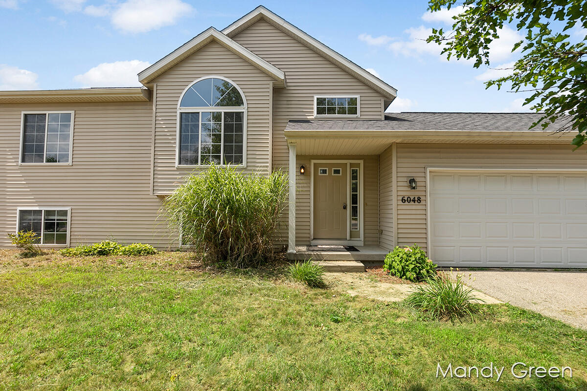 6048 Johnson Road Greenville, MI 48838 - Photo 1 of 21 IMG_1000