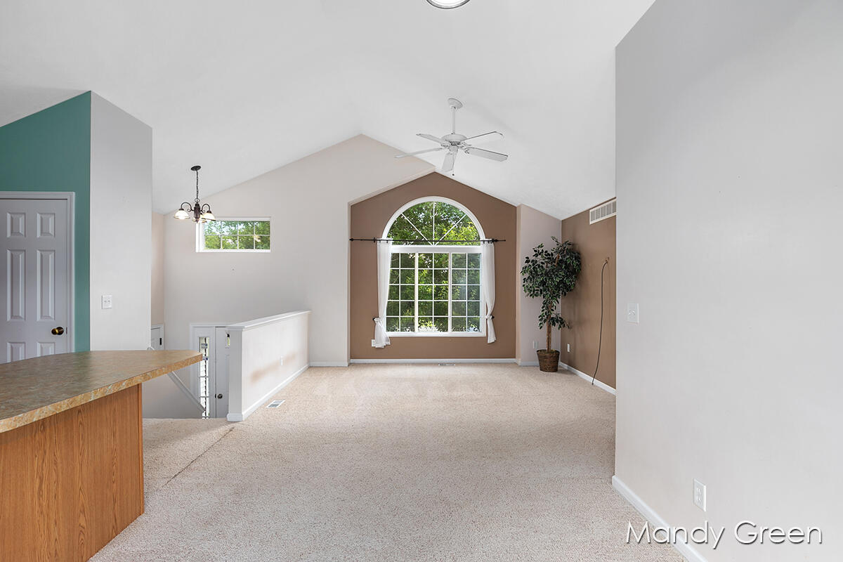 6048 Johnson Road Greenville, MI 48838 - Photo 6 of 21 IMG_1004