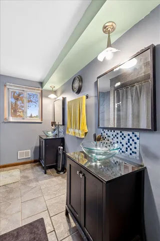 $250,000 | 8090 Rene Drive, White Lake, MI 48386