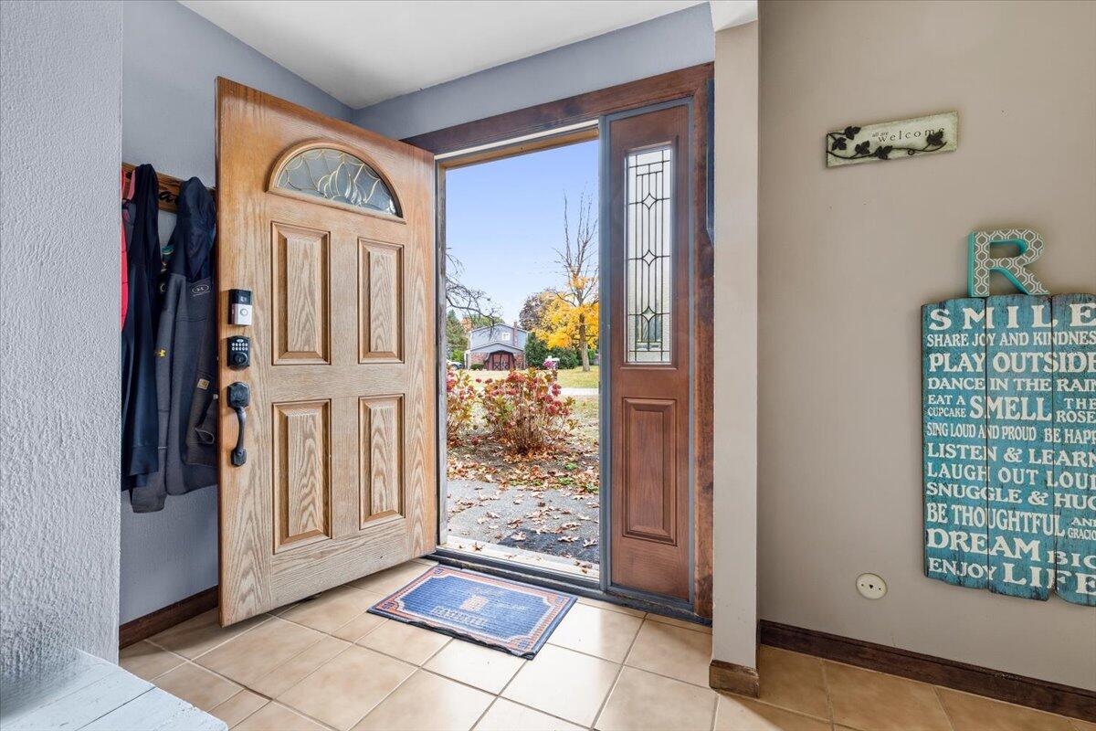 8090 Rene Drive White Lake, MI 48386 - Photo 2 of 26 13-8090 Rene-68