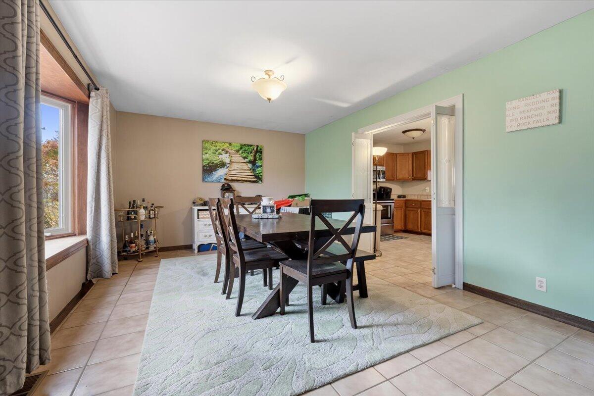 8090 Rene Drive White Lake, MI 48386 - Photo 3 of 26 14-8090 Rene-78