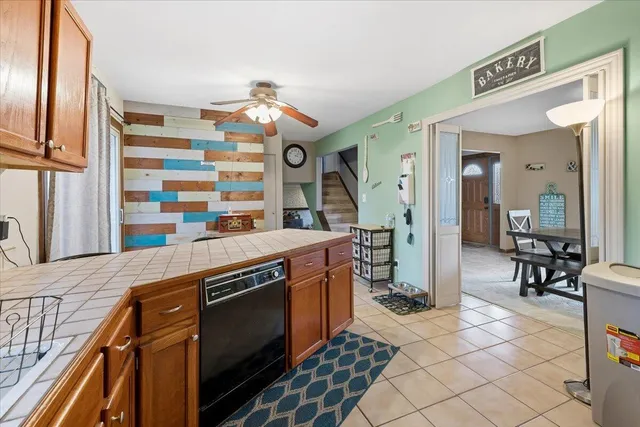 $250,000 | 8090 Rene Drive, White Lake, MI 48386