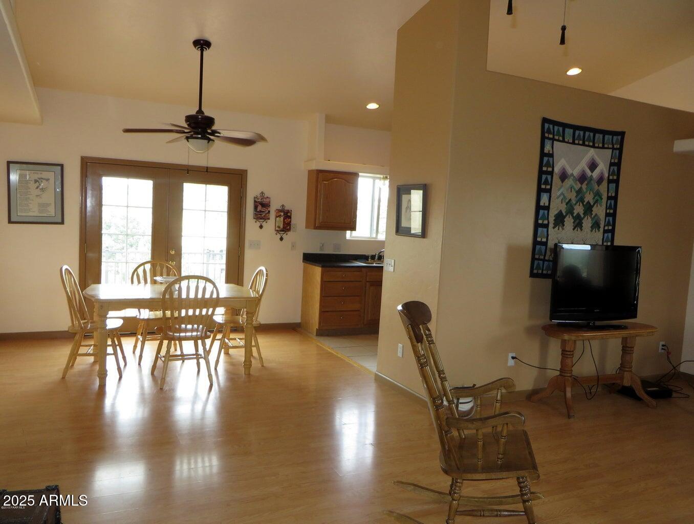 18359 Spoon Road Peeples Valley, AZ 86332 - Photo 15 of 26 20150714184201462151000000-o (1)