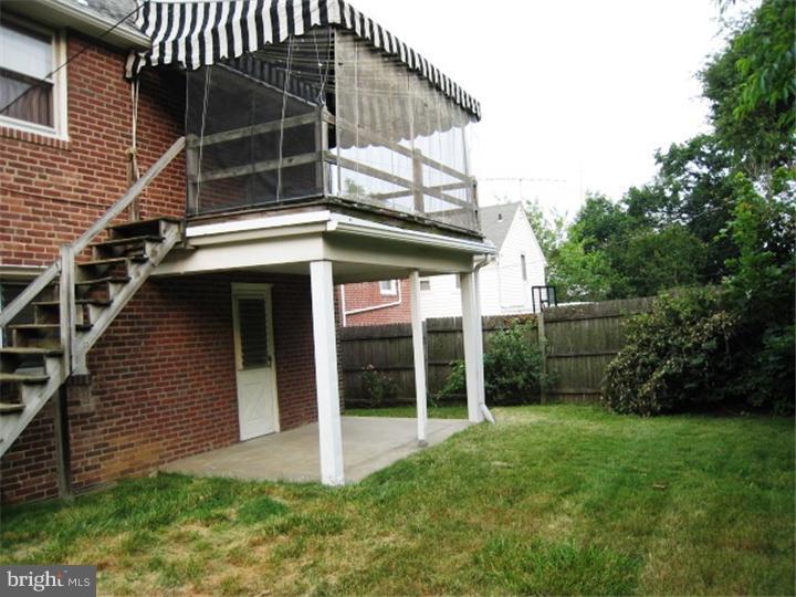 528 Midvale Road Upper Darby, PA 19082 - Photo 3 of 18 Exterior Back