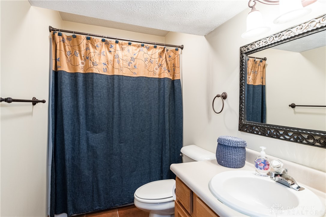 9242 Barnes Road Clayton, OH 45315 - Photo 31 of 60 Gallery Image 31