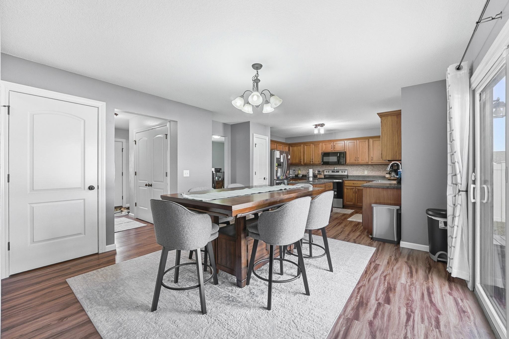 9516 Chapmans Boulevard Fort Wayne, IN 46835 - Photo 4 of 29